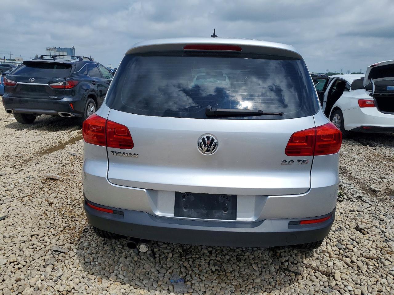 2012 Volkswagen Tiguan S - Фото 6