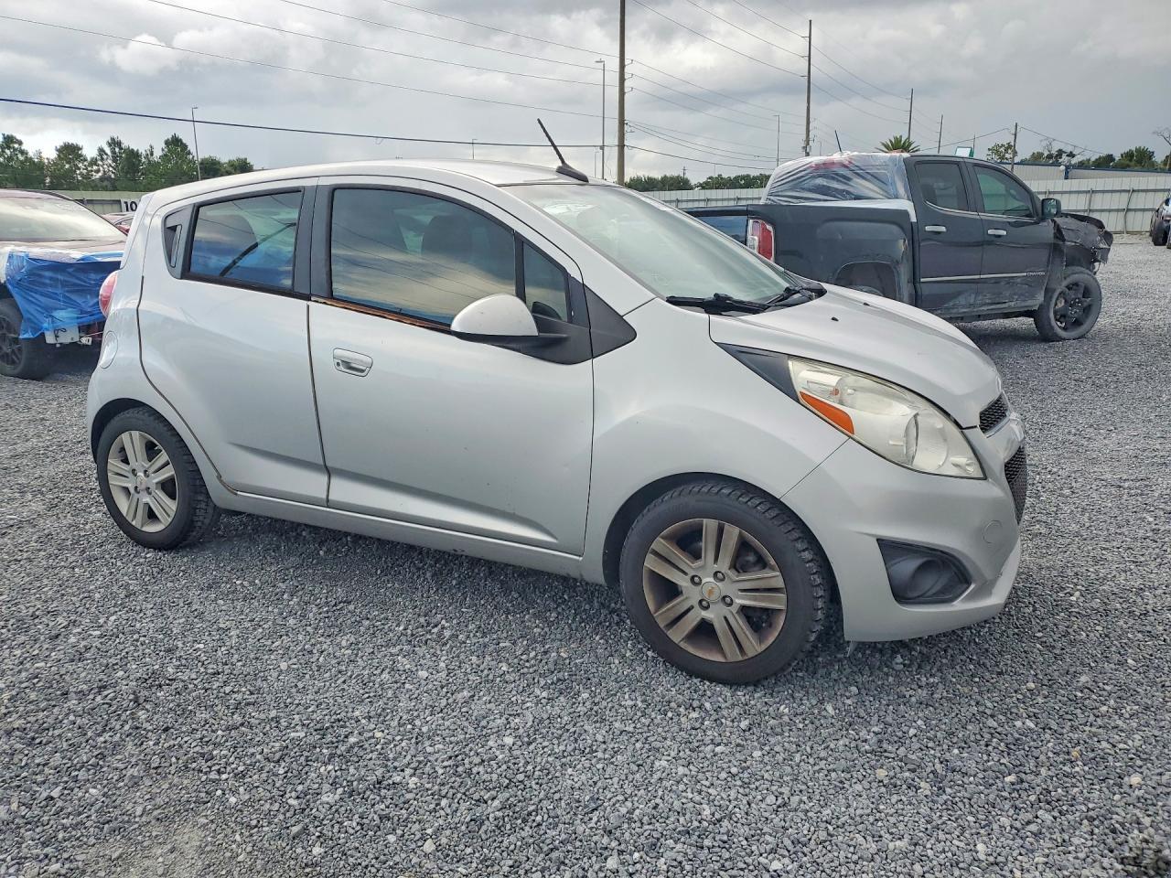 2014 Chevrolet Spark Ls - Image 4