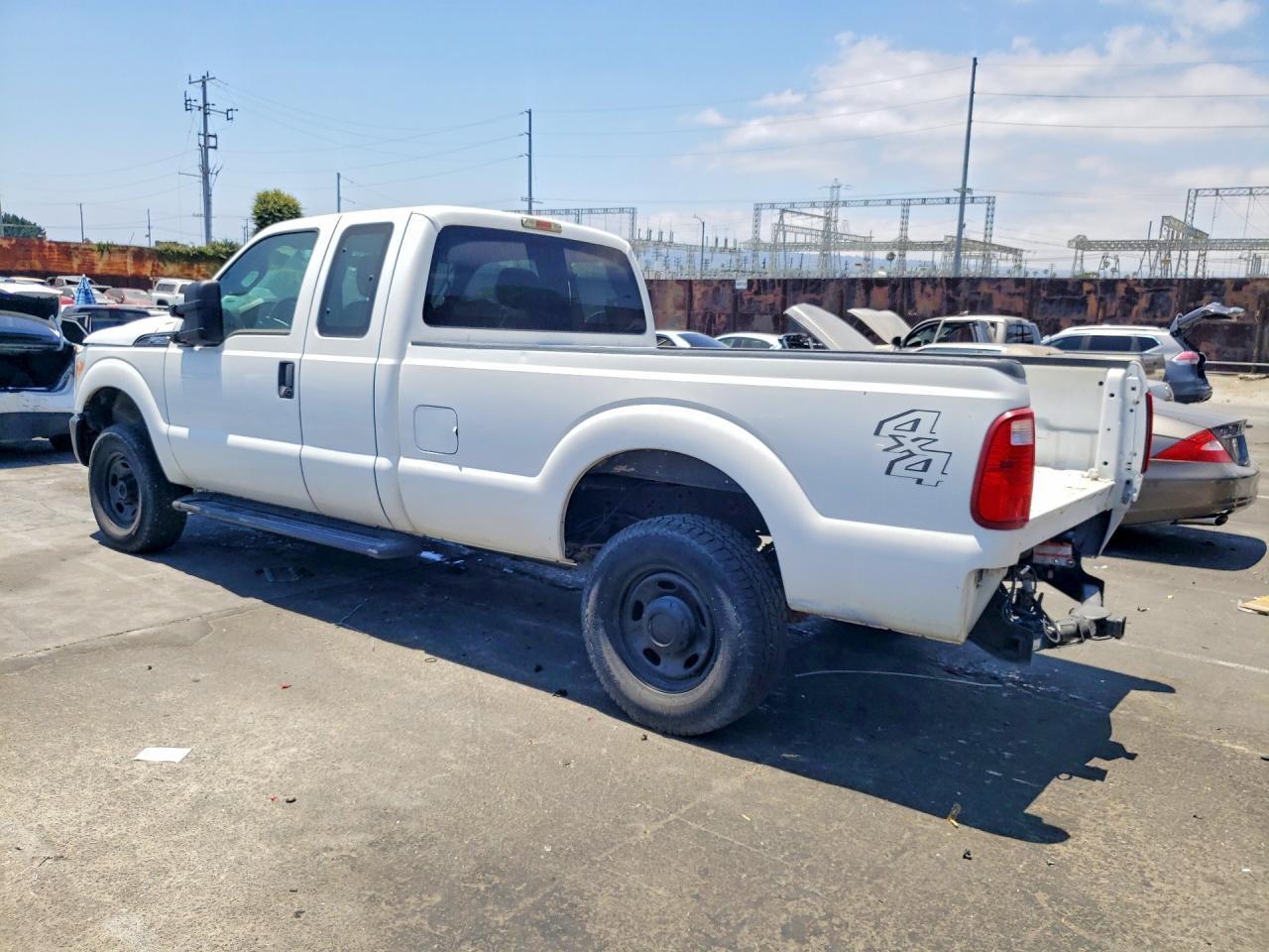 2015 Ford F250 Super Duty - Фото 2