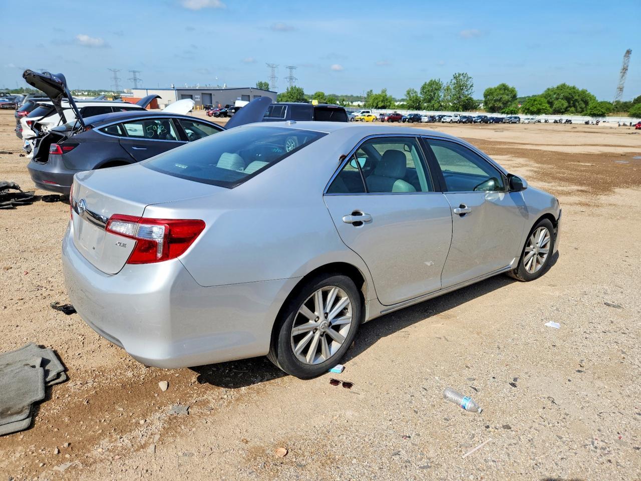 2012 Toyota Camry Xle - Фото 3