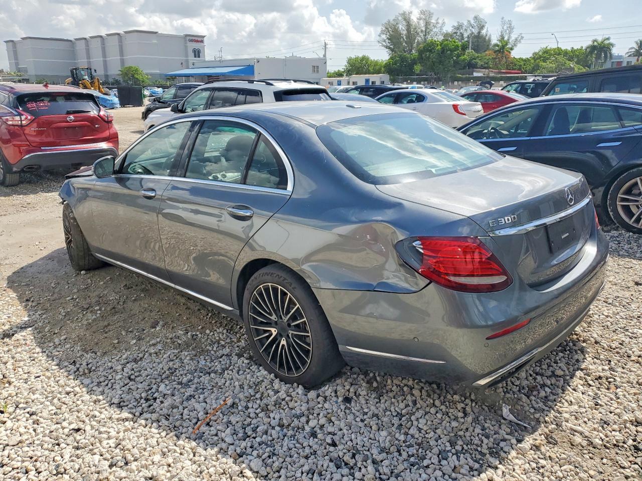 2017 Mercedes-Benz E 300 - Image 2