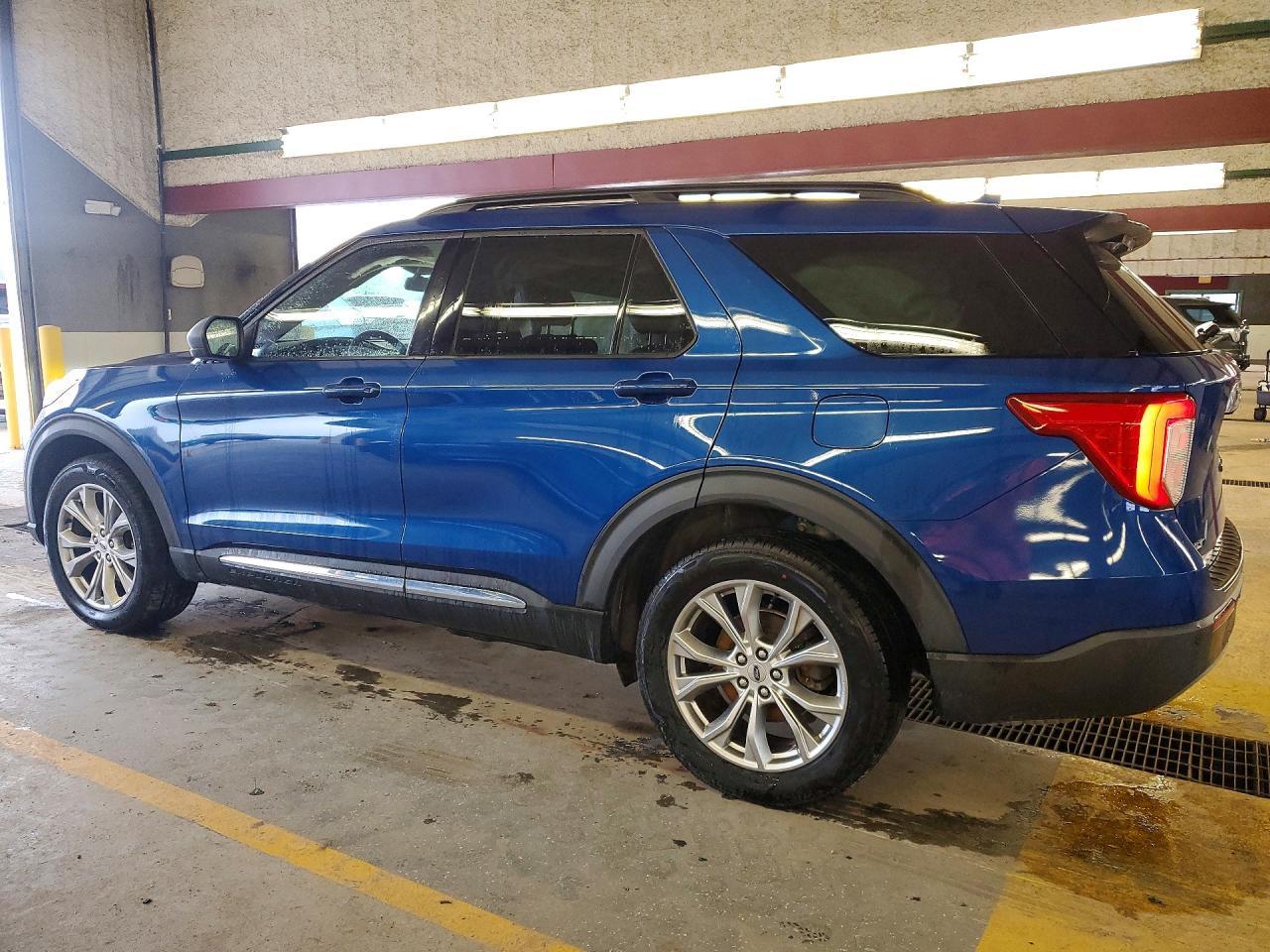 2020 Ford Explorer Xlt - Фото 2
