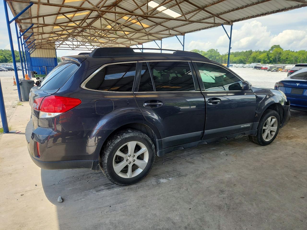 2013 Subaru Outback 2.5I Premium - Фото 3