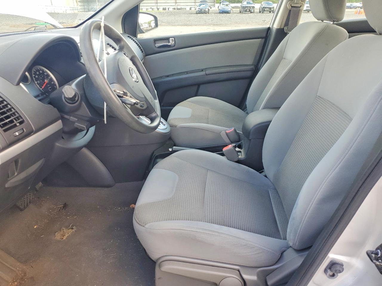 2010 Nissan Sentra 2.0 - Фото 7