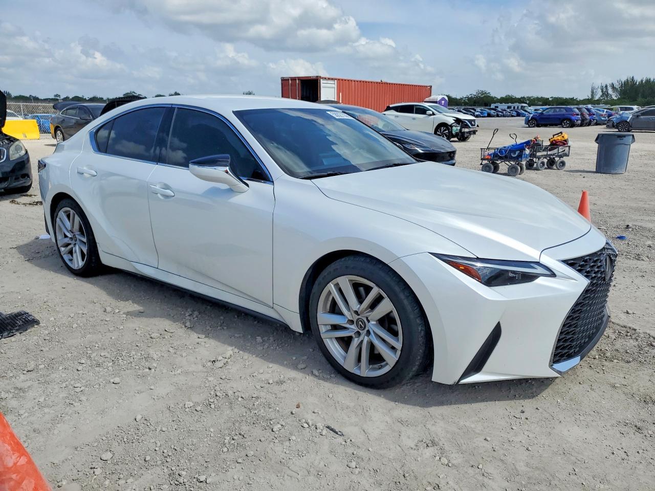 2022 Lexus Is 300 - Image 4