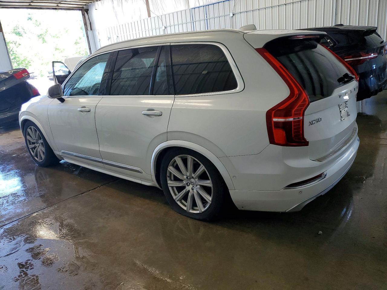 2017 Volvo Xc90 T6 - Image 2