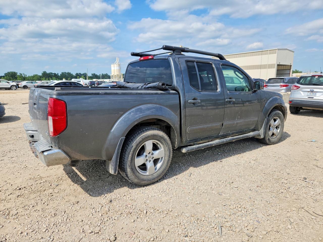 2005 Nissan Frontier Se - Фото 3