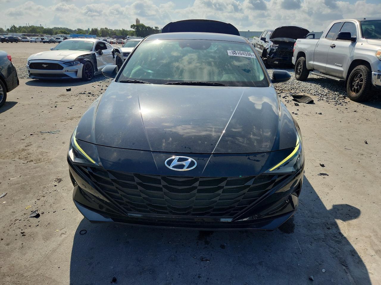 2022 Hyundai Elantra Se - Фото 5