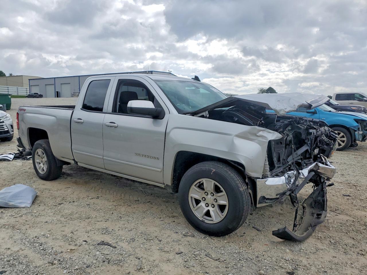 2017 Chevrolet Silverado K1500 Lt - Image 4