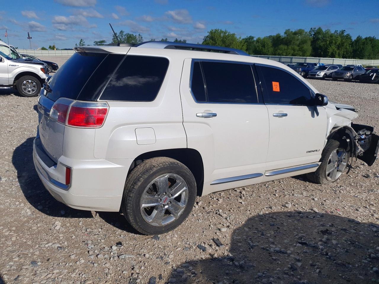 2016 GMC Terrain Denali - Фото 3