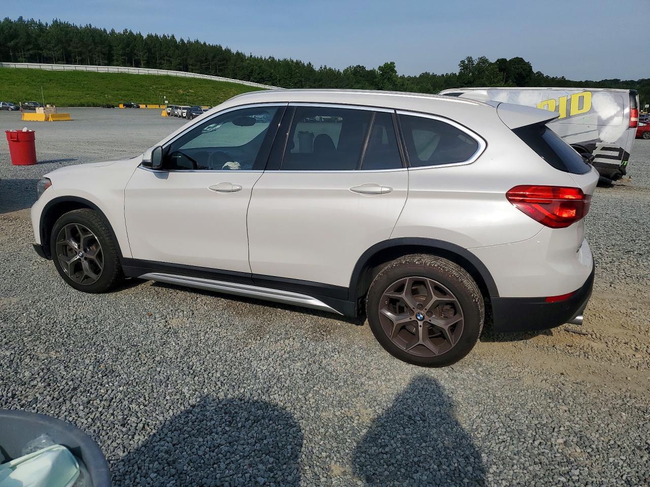 2019 BMW X1 xDrive28I - Image 2