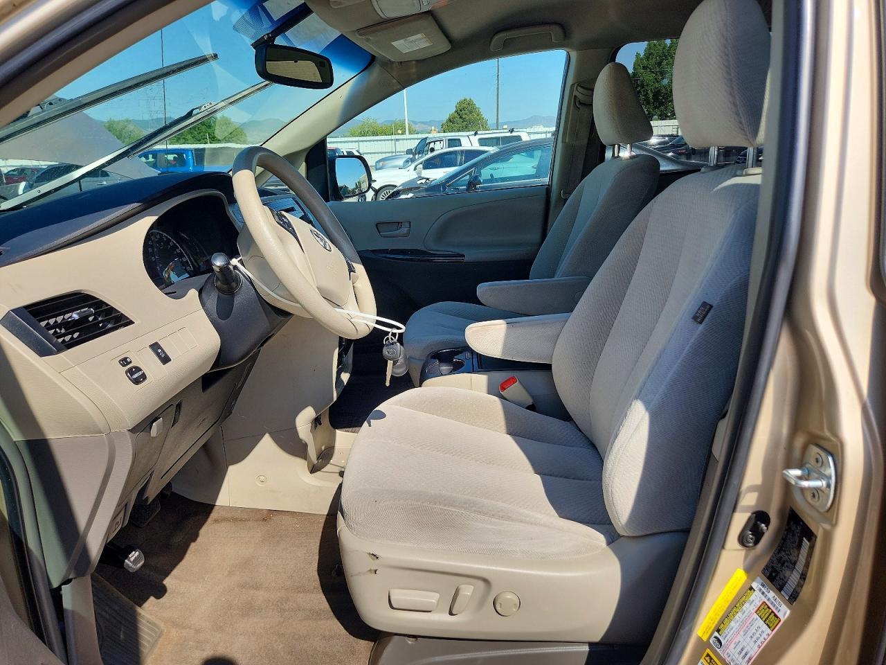 2013 Toyota Sienna Le - Фото 7