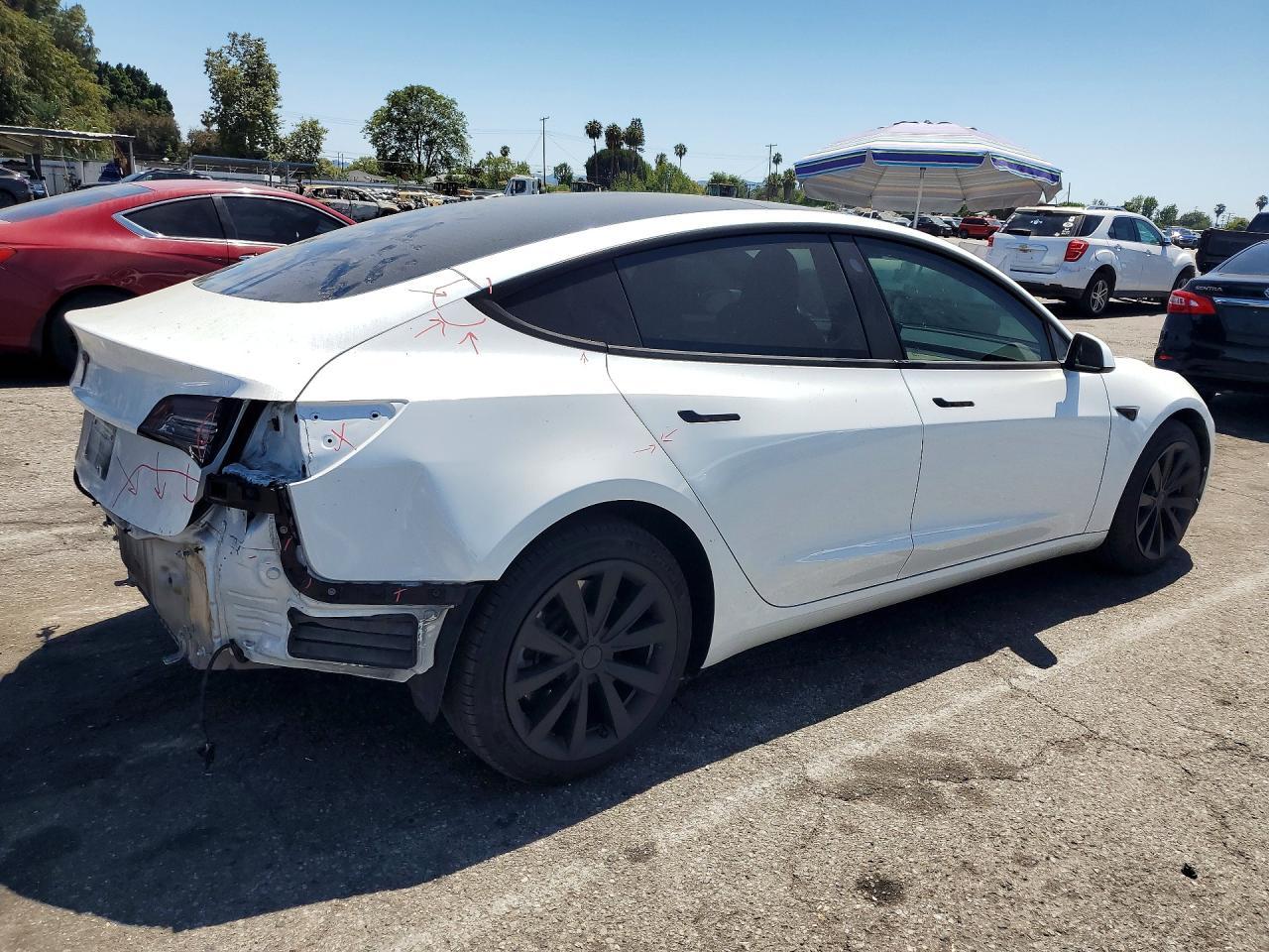 2023 Tesla Model 3 - Фото 3