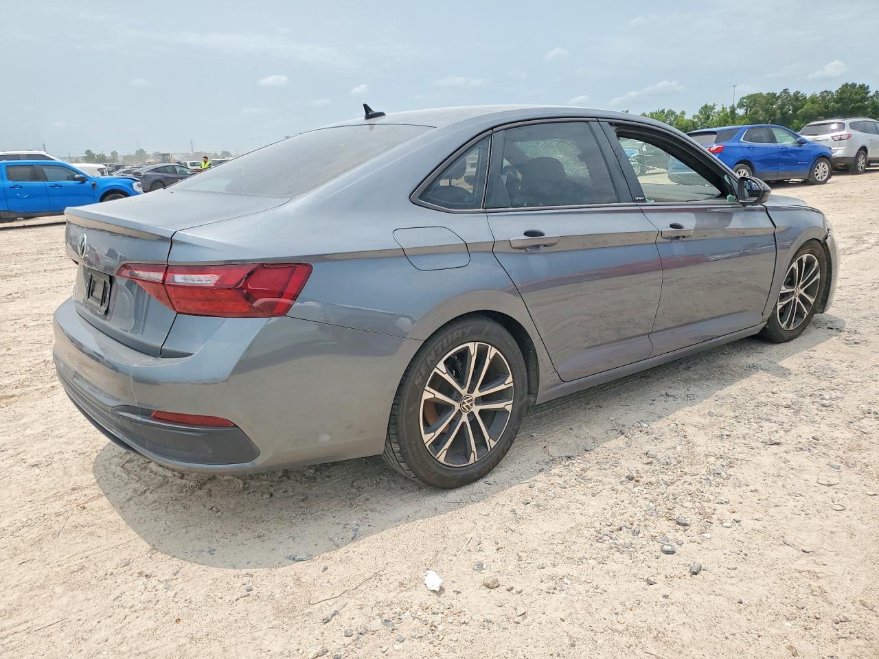 2023 Volkswagen Jetta Sport - Image 3