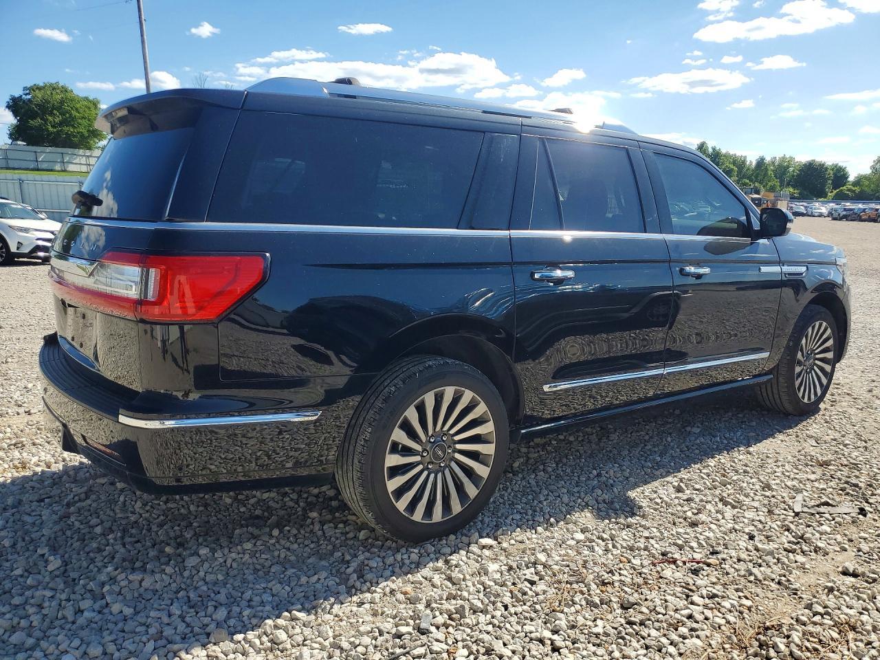 2019 Lincoln Navigator L Reserve - Image 3