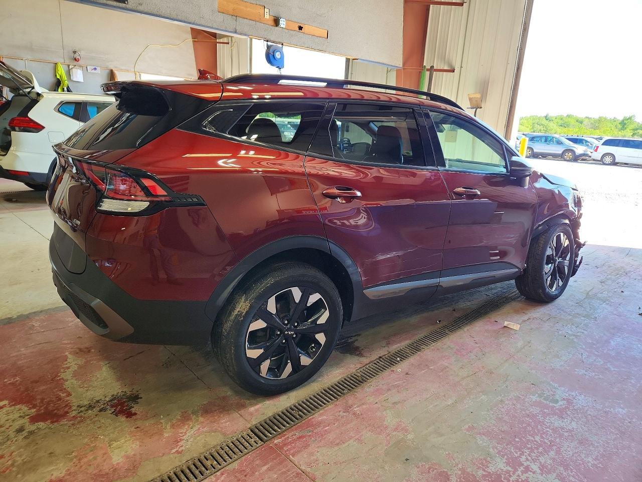 2023 Kia Sportage X Line - Фото 3
