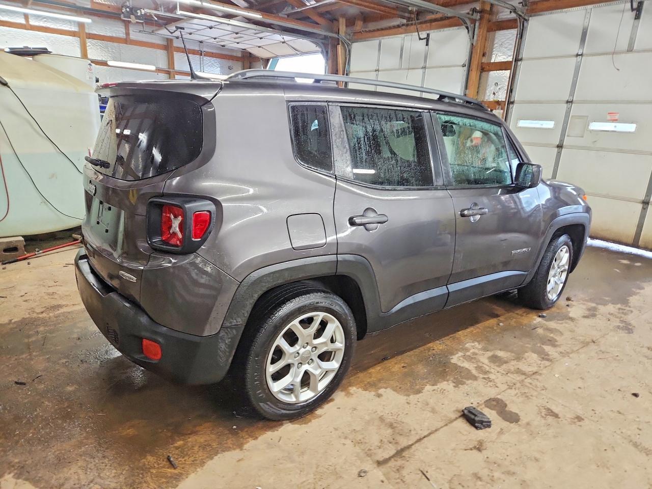 2018 Jeep Renegade Latitude - Фото 3