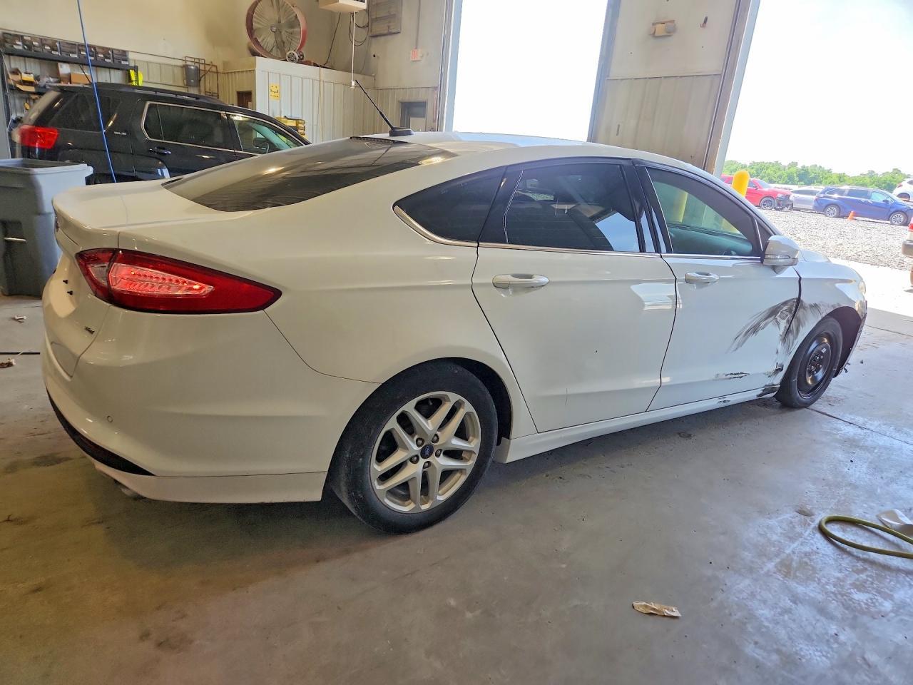 2016 Ford Fusion Se - Фото 3