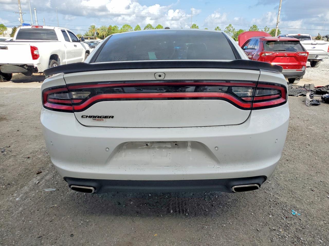 2022 Dodge Charger Sxt - Фото 6