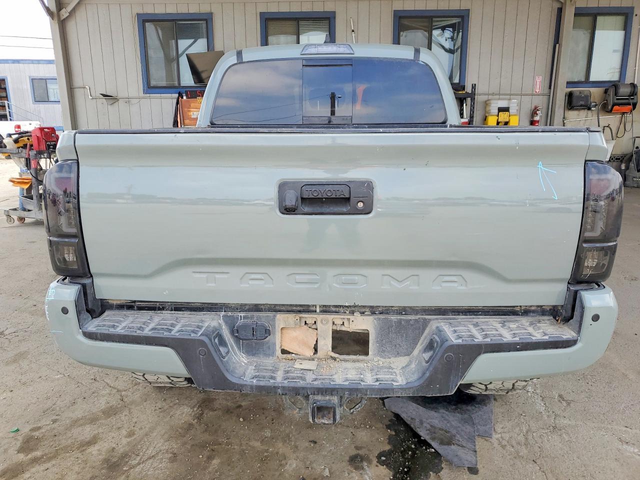 2023 Toyota Tacoma Trd Pro - Image 6