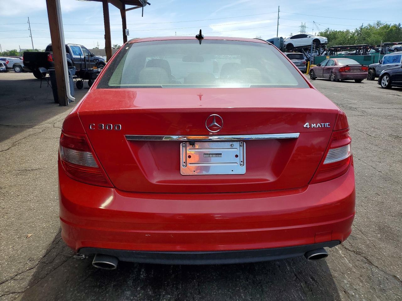 2010 Mercedes-Benz C 300 4Matic - Фото 6