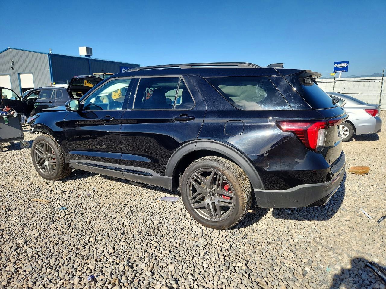 2026 Ford Explorer St - Фото 2