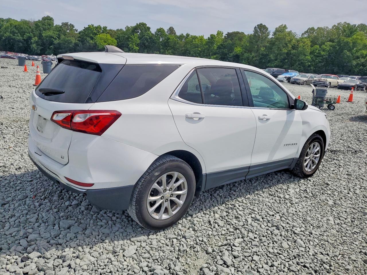 2020 Chevrolet Equinox Lt - Image 3