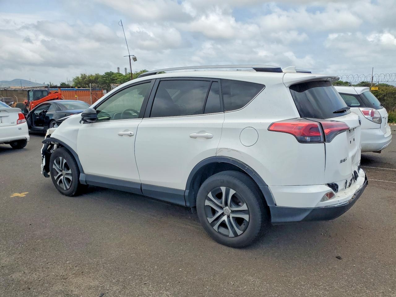 2018 Toyota Rav4 Le - Фото 2