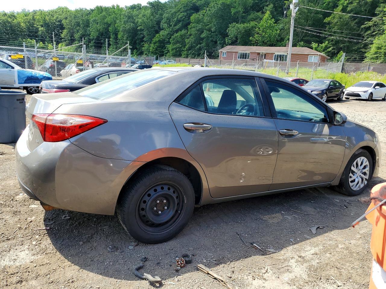 2017 Toyota Corolla Le - Фото 3