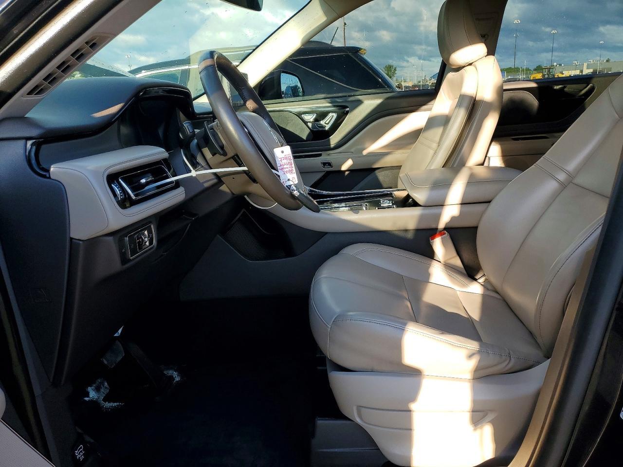 2021 Lincoln Aviator - Image 7