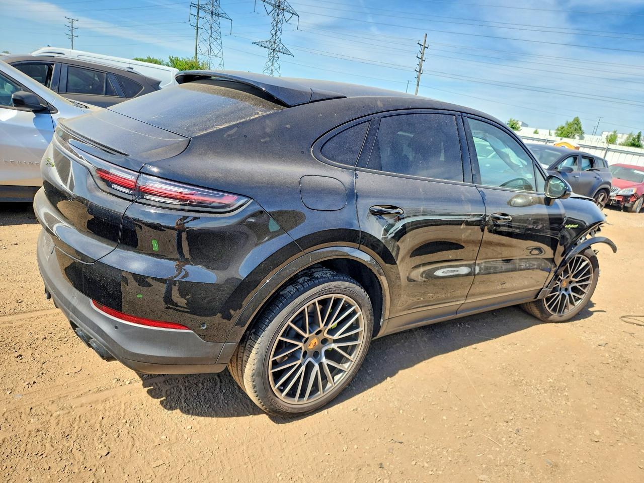 2023 Porsche Cayenne - Image 3