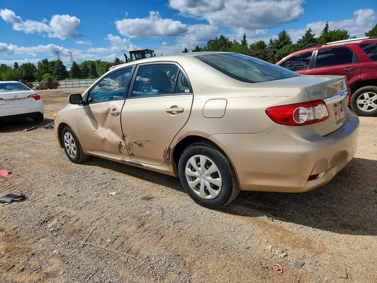 2011 Toyota Corolla Le - Image 2