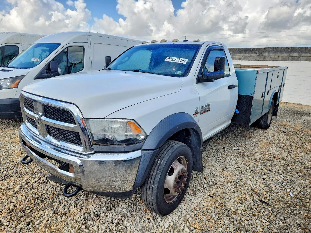 2015 Ram 5500 - Image 2