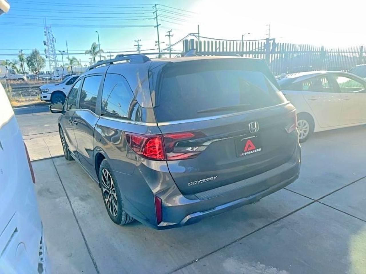 2025 Honda Odyssey Exl - Фото 3