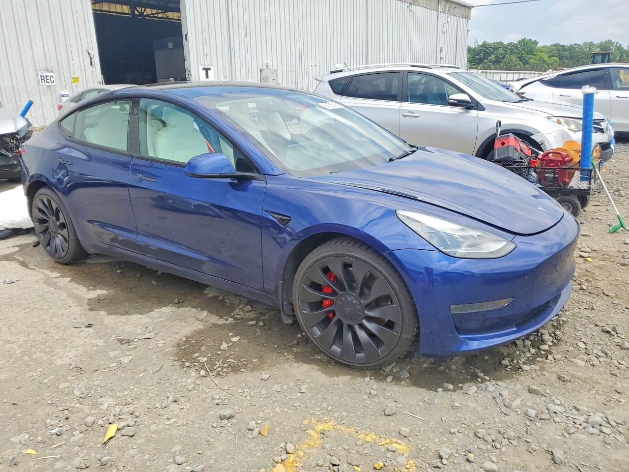 2023 Tesla Model 3 - Image 4