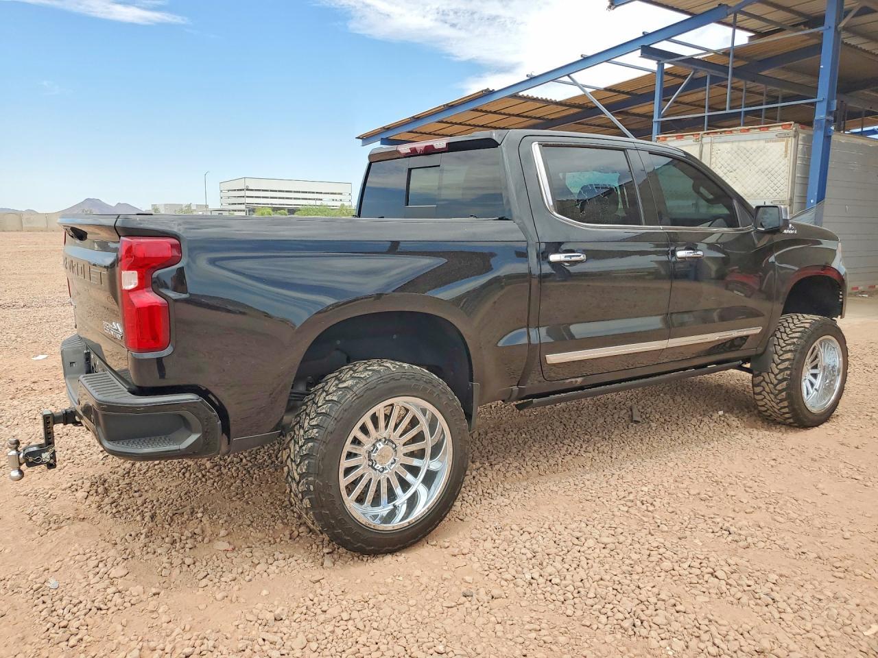 2025 Chevrolet Silverado K1500 High Country - Image 3