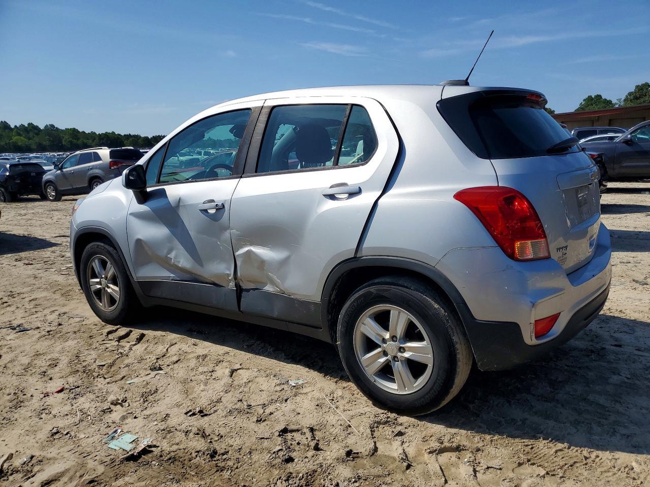 2019 Chevrolet Trax Ls - Фото 2