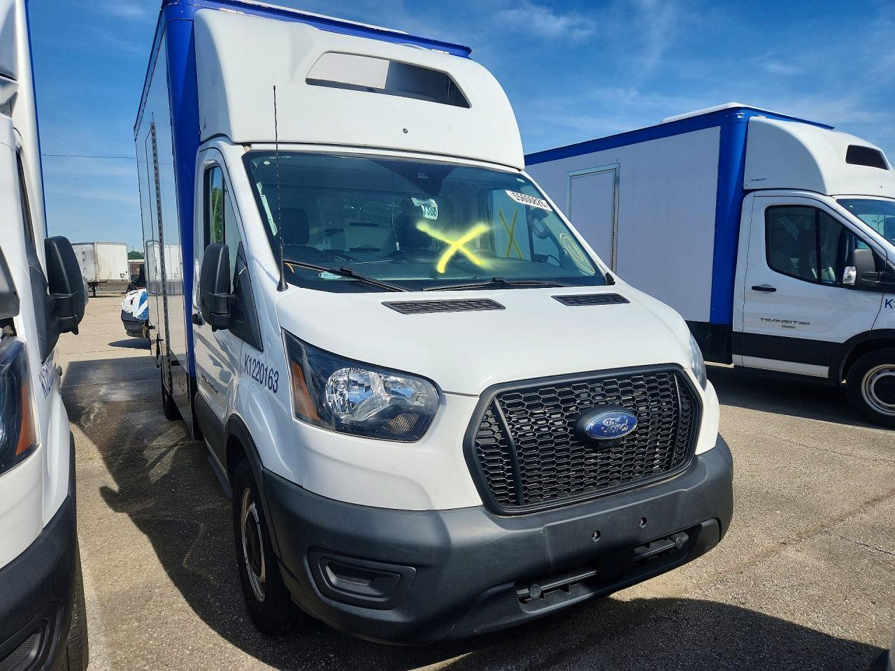 2021 Ford Transit Delivery Truck - Фото 4