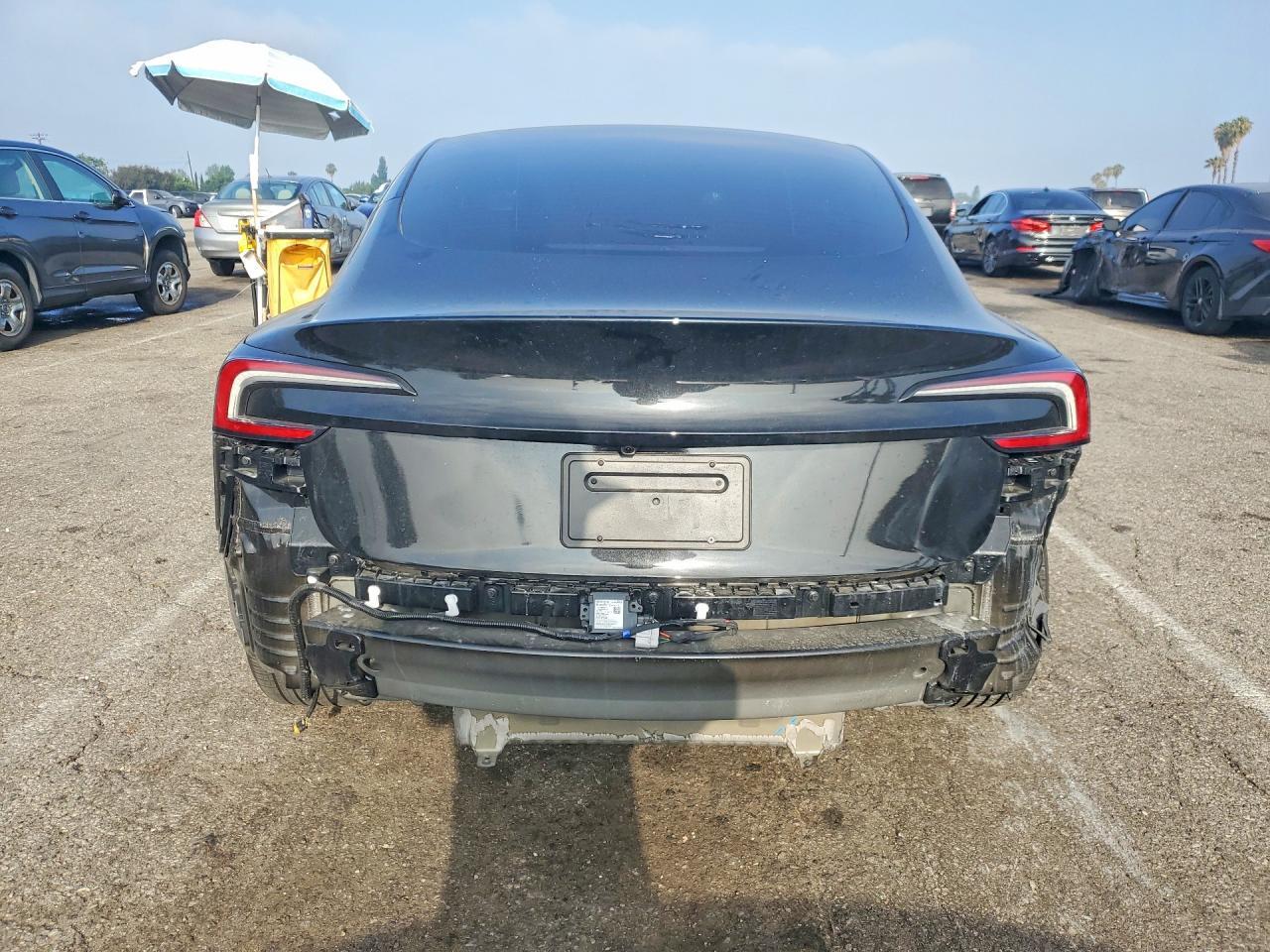 2025 Tesla Model 3 - Image 6