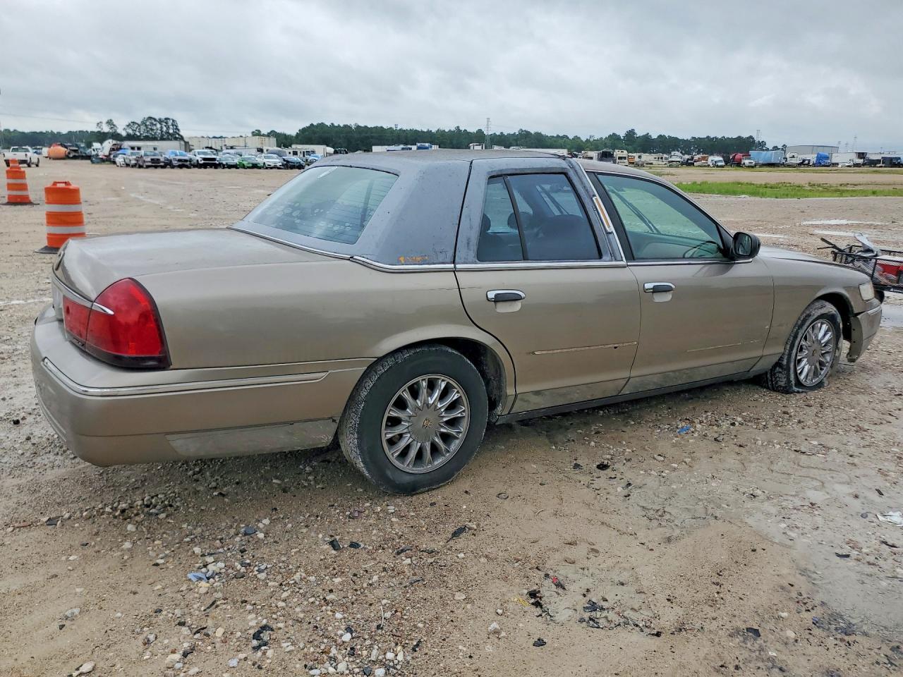 2002 Mercury Grand Marquis Gs - Фото 3