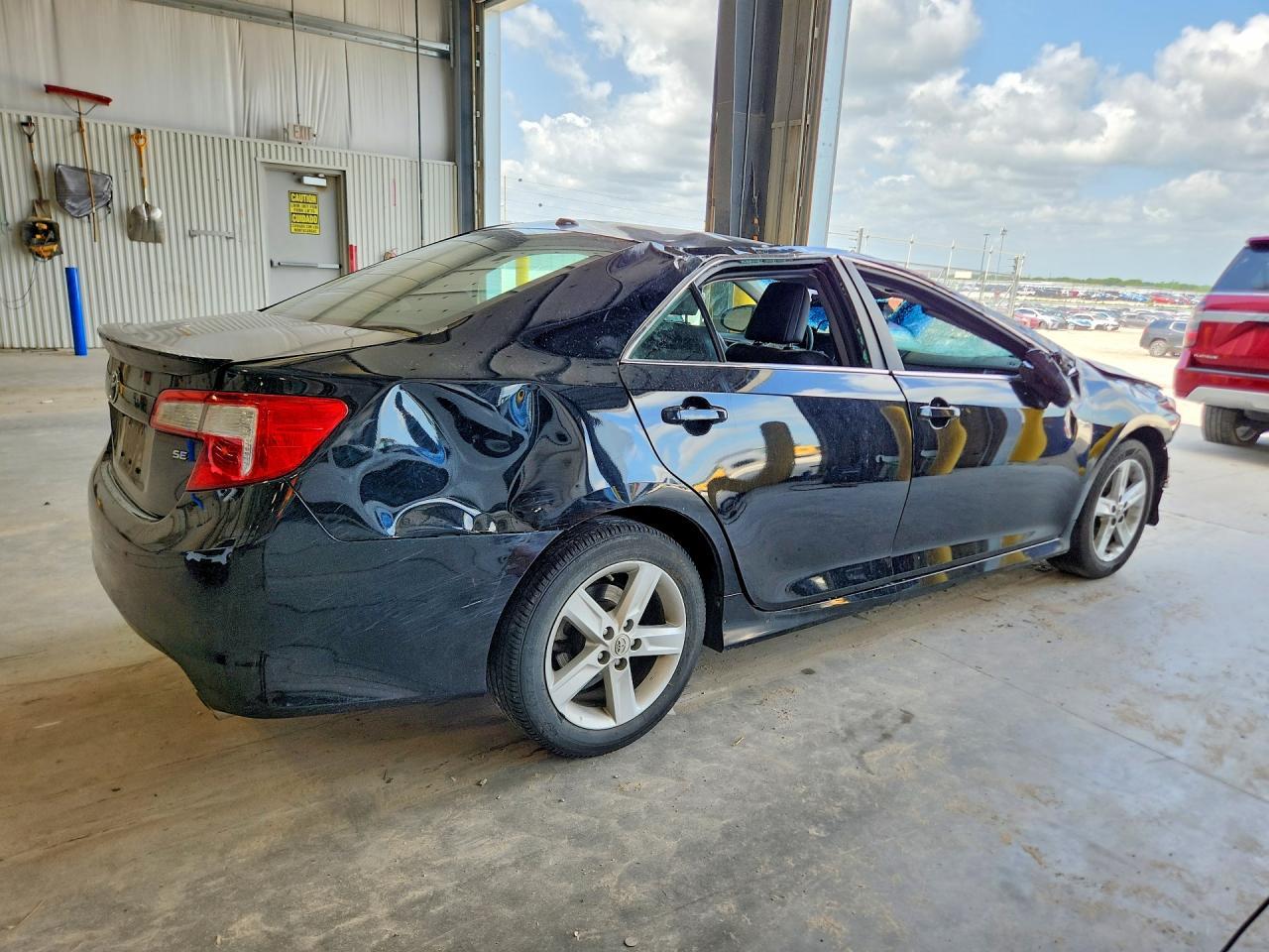 2012 Toyota Camry Se - Фото 3