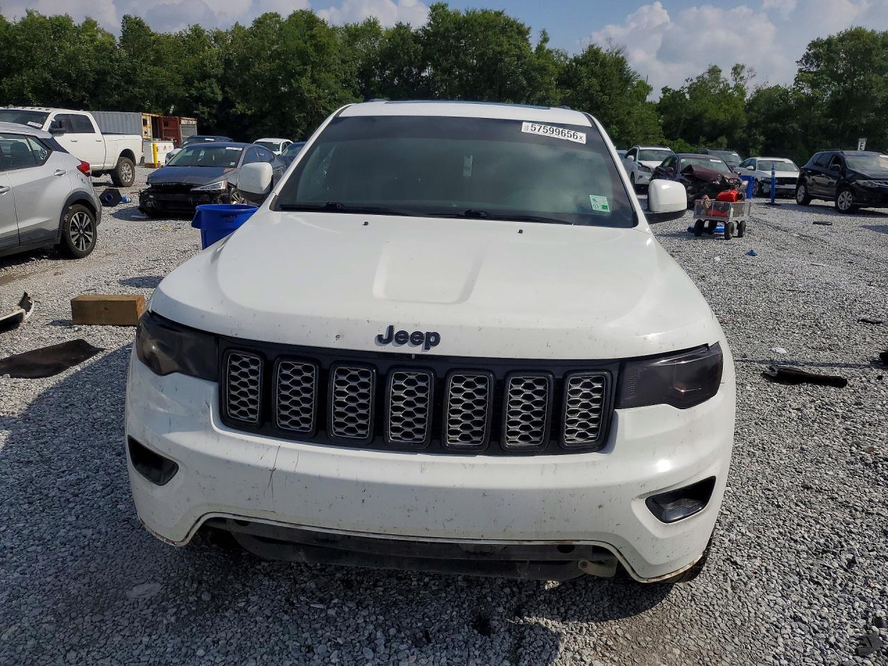 2018 Jeep Grand Cherokee Lared - Image 5