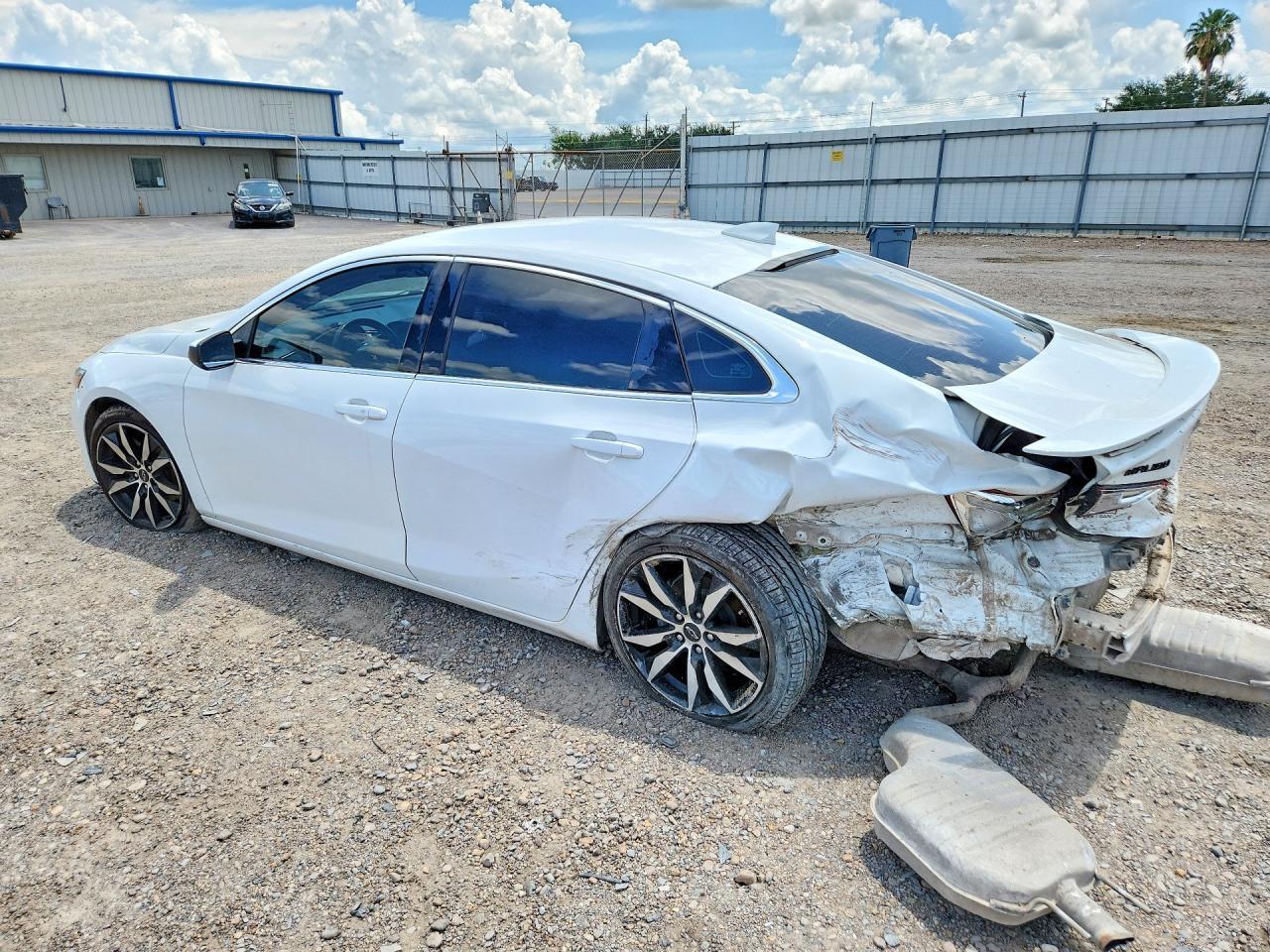 2021 Chevrolet Malibu - Фото 2