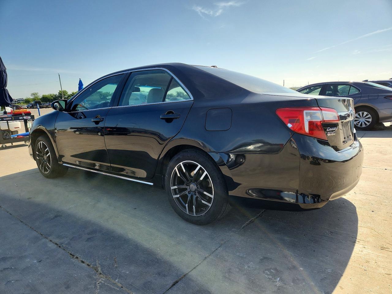 2012 Toyota Camry Xle - Фото 2