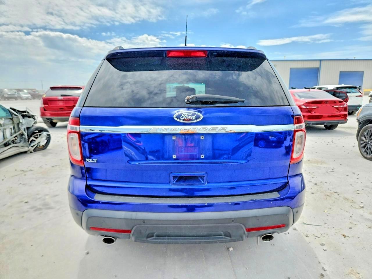 2015 Ford Explorer Xlt - Фото 6
