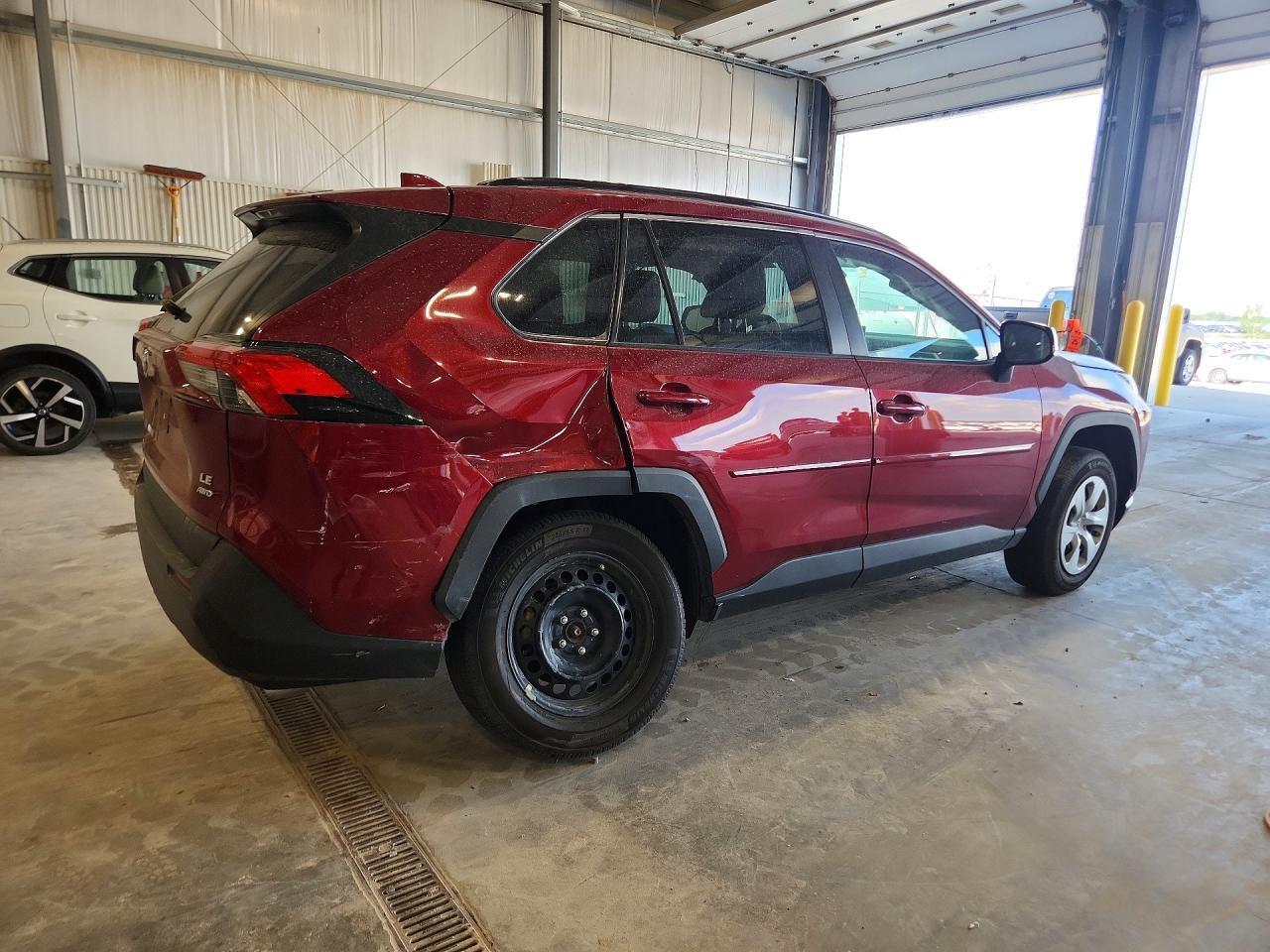 2021 Toyota Rav4 Le - Фото 3