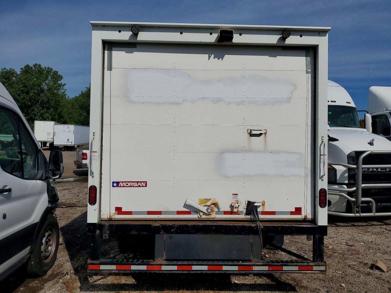2021 Ford E350 Box Truck - Фото 6
