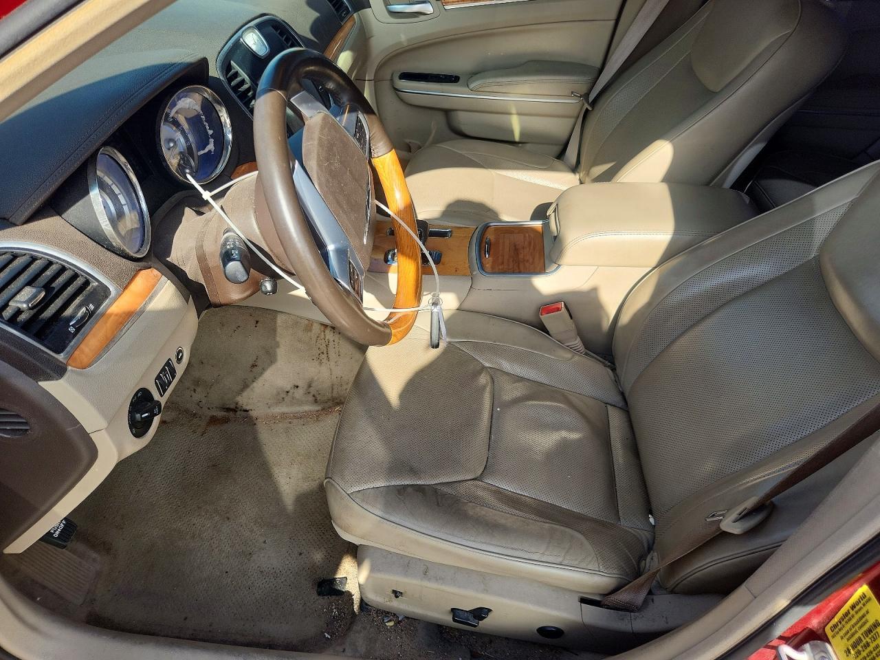 2014 Chrysler 300C - Фото 7