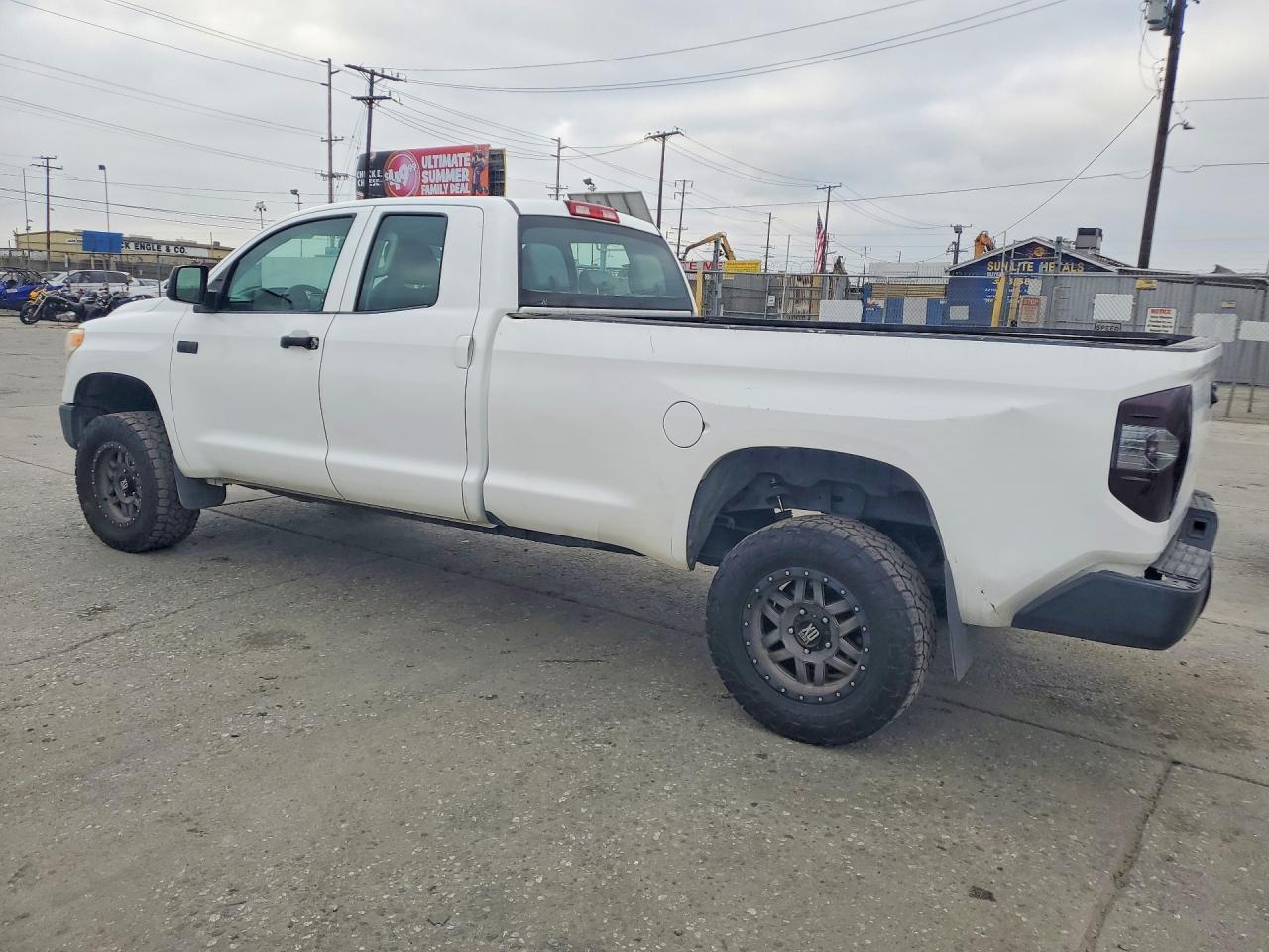 2015 Toyota Tundra Sr - Фото 2
