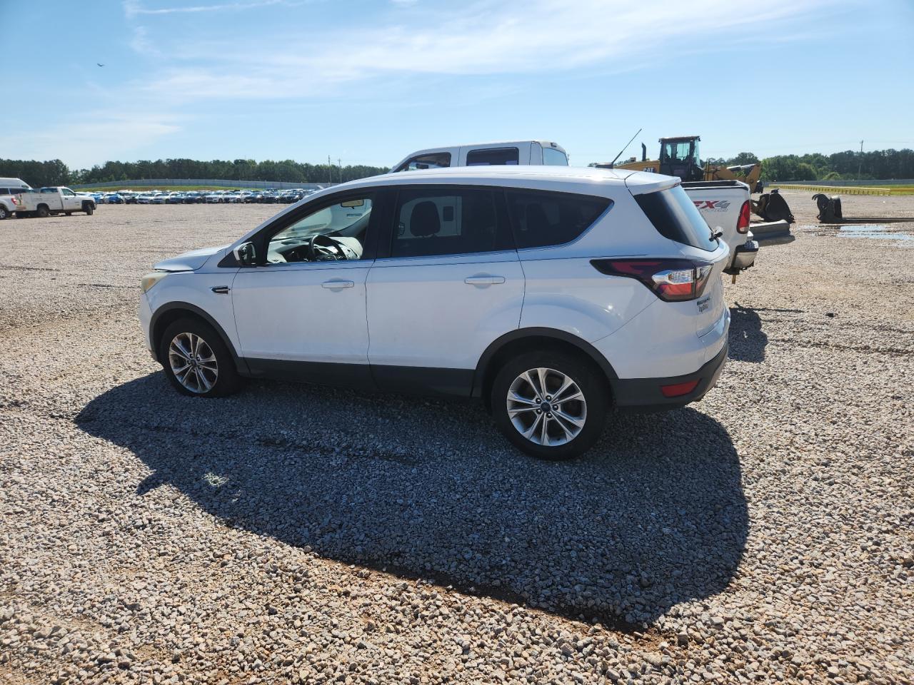 2017 Ford Escape Se - Фото 2